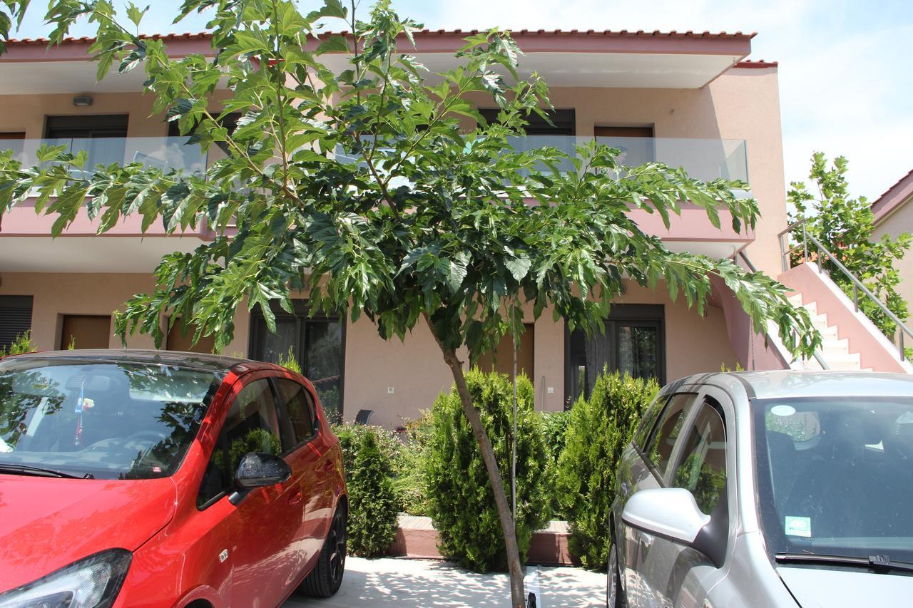 Polychrono Apartments Екстер'єр фото